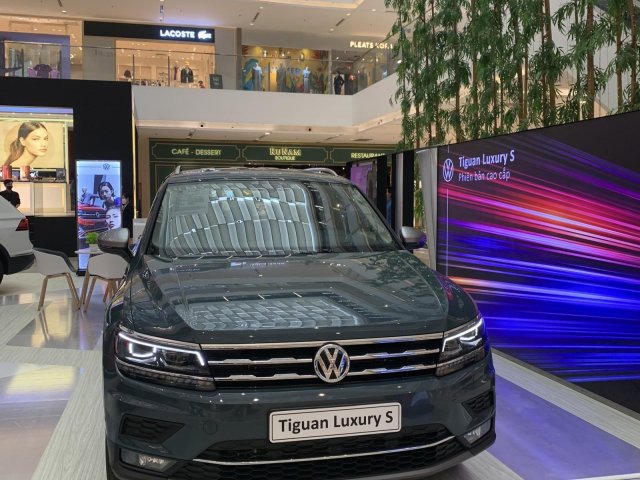 Volkswagen Tiguan Luxury S model 2022 - khuyến mãi 25 triệu, giao xe ngay trong tháng0