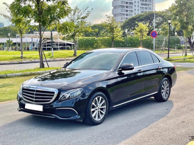 Cần bán lại xe Mercedes E200 sản xuất năm 20190