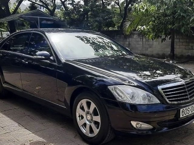 Bán xe Mercedes năm sản xuất 2008, màu đen, xe nhập còn mới