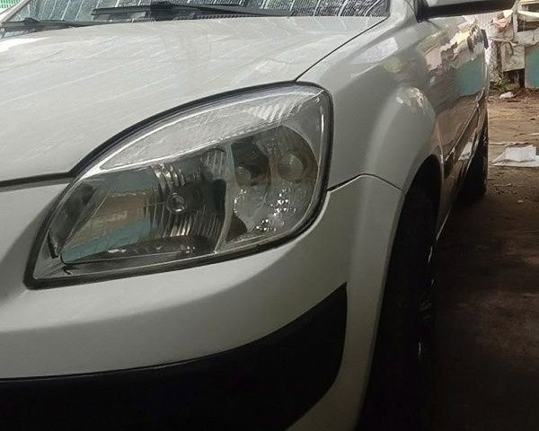 Cần bán Kia Rio đời 2007, màu trắng, nhập khẩu nguyên chiếc0