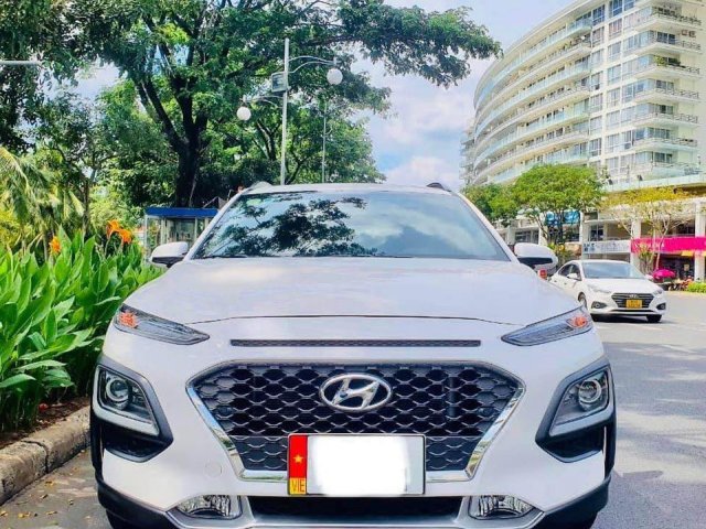 Cần bán xe Hyundai Kona sản xuất 2020, màu trắng