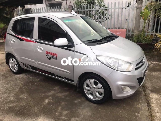 Bán lại xe Hyundai Grand i10 MT đời 2011, màu bạc, nhập khẩu chính chủ, giá 175tr0