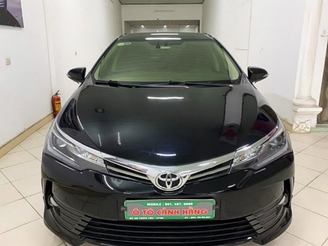 Cần bán xe Toyota Corolla Altis 2.0V Sport năm sản xuất 2018, màu đen