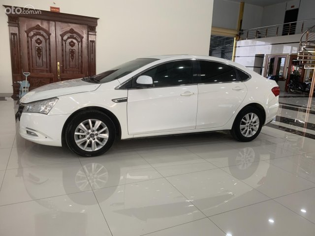 Nhập khẩu nguyên chiếc3
