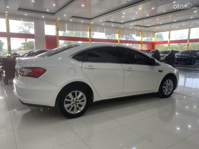 Nhập khẩu nguyên chiếc4