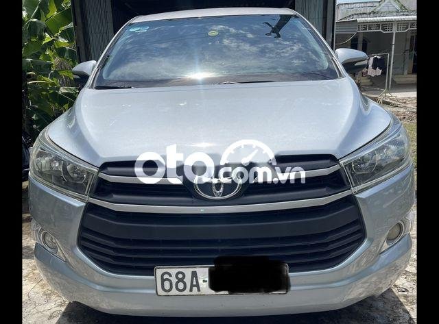 Cần bán xe Toyota Innova MT 2016, màu bạc, nhập khẩu, giá tốt