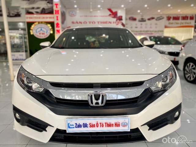 Bán Honda Civic 1.8E năm 2018, màu trắng, nhập khẩu, 645tr