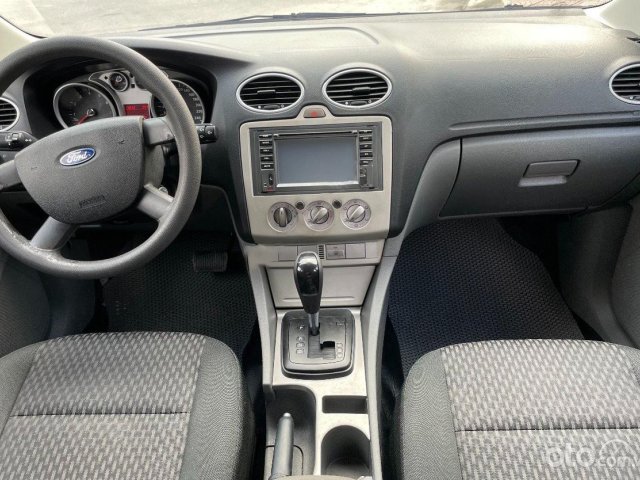Cần bán lại xe Ford Focus 1.8AT 2011, màu bạc3
