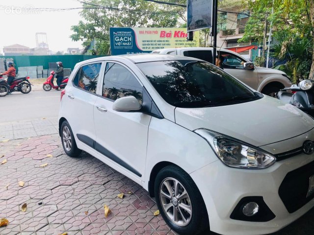 Cần bán lại xe Hyundai Grand i10 1.2AT 2016, màu trắng, xe nhập