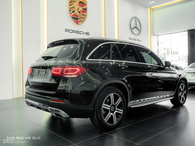 Bán ô tô Mercedes AT năm 2021, màu đen2