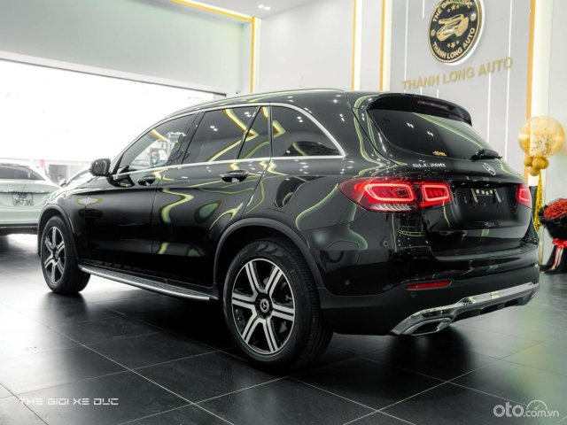 Bán ô tô Mercedes AT năm 2021, màu đen3