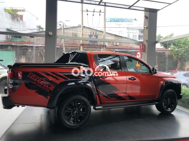 Cần bán xe Mitsubishi Triton 4x2AT Mivec Premium sản xuất năm 2021, màu đỏ