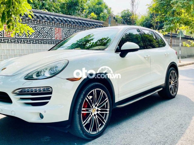 Xe Porsche Cayenne năm 2012, màu trắng, nhập khẩu