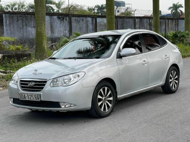 Cần bán lại xe Hyundai Elantra năm 2008, màu bạc, giá chỉ 168 triệu0