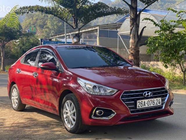 Bán Hyundai Accent 1.4 MT sản xuất 2018, màu đỏ