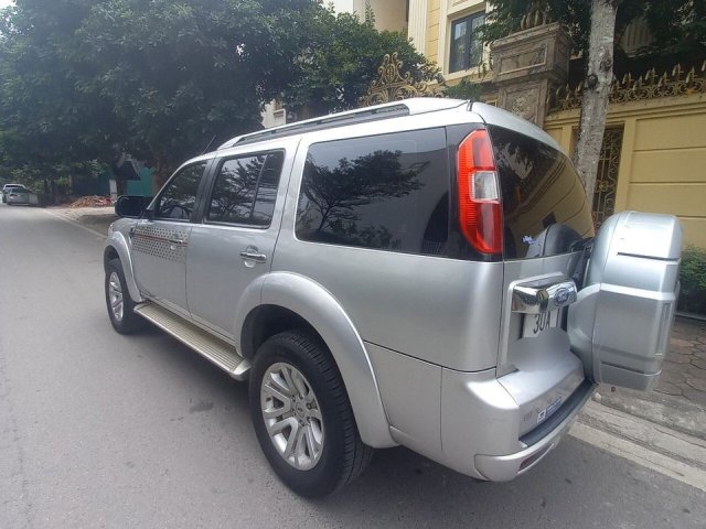 Bán Ford Everest 2.5 MT năm sản xuất 2015, màu bạc