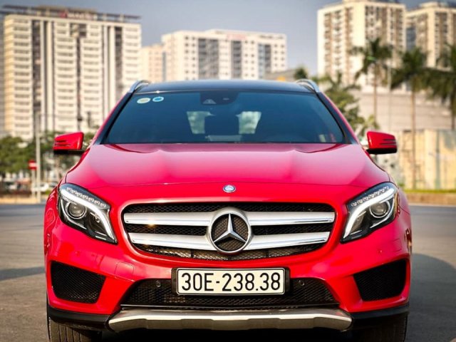 Xe Mercedes GLA 250 4MATIC sản xuất năm 2004, màu đỏ, nhập khẩu