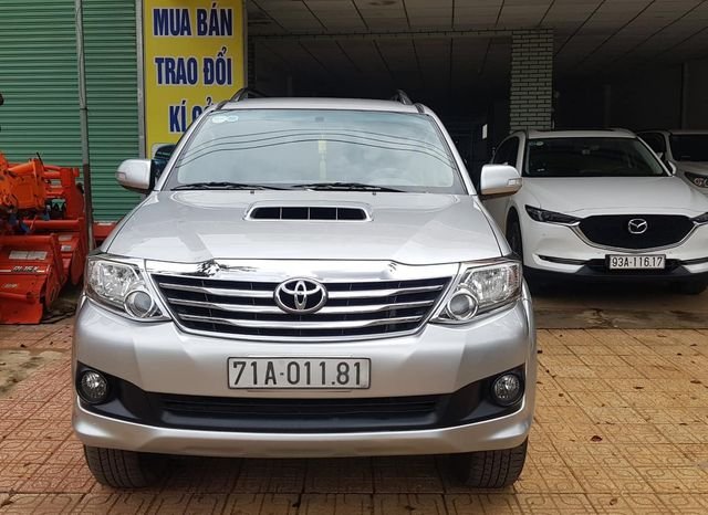 Cần bán lại xe Toyota Fortuner đời 2013, màu bạc, 578tr