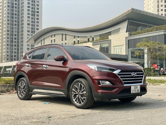 Bán xe Hyundai Tucson AT năm 2020, màu nâu, giá tốt