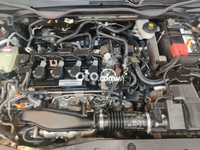 Bán Honda Civic 1.5L VTEC Turbo sản xuất năm 2017, màu xám, nhập khẩu như mới, giá 695tr3