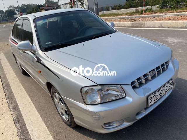 Cần bán lại xe Hyundai Accent năm 2001, màu bạc, nhập khẩu nguyên chiếc như mới