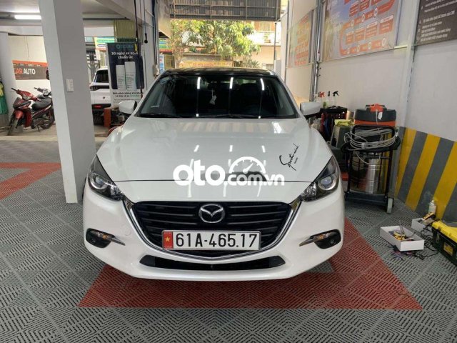 Bán xe Mazda 3 AT sản xuất năm 2018, màu trắng, giá tốt