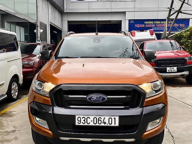 Cần bán gấp Ford Ranger Wildtrak 3.2L 4x4 AT năm sản xuất 2015, nhập khẩu nguyên chiếc 