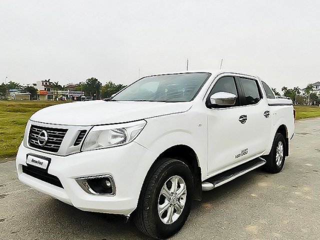 Bán ô tô Nissan Navara 2.5E năm sản xuất 2017, màu trắng, nhập khẩu nguyên chiếc 