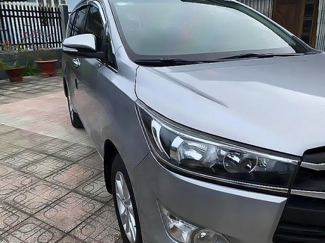 Bán xe Toyota Innova năm 2016, màu bạc giá cạnh tranh