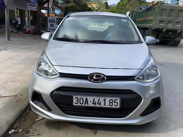 Bán xe Hyundai Grand i10 MT năm 2014, màu bạc, nhập khẩu