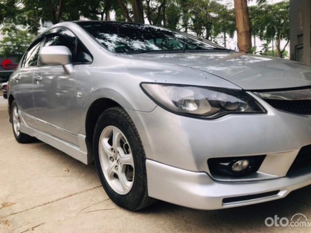 Bán xe Honda Civic sản xuất 2011, màu bạc0