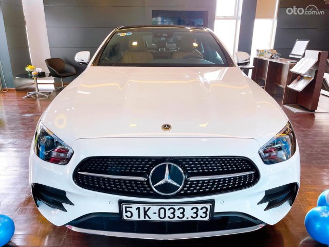 Bán Mercedes E300 AMG FL năm sản xuất 2021, màu trắng