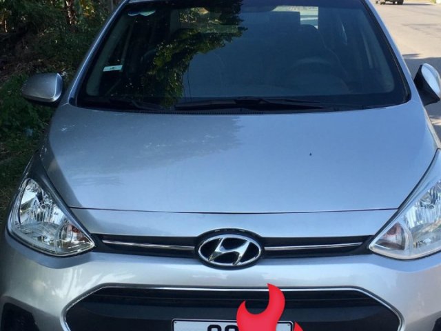 Bán ô tô Hyundai Grand i10 năm sản xuất 2015, giá tốt 238tr, 1 chủ đi từ đầu