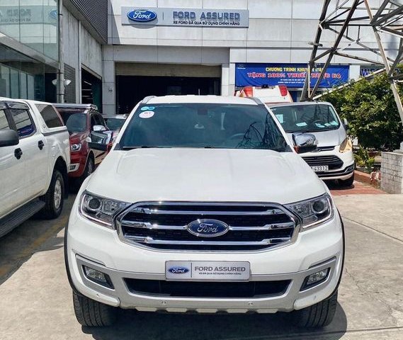 Cần bán lại xe Ford Everest Titanium sản xuất năm 2019, màu trắng