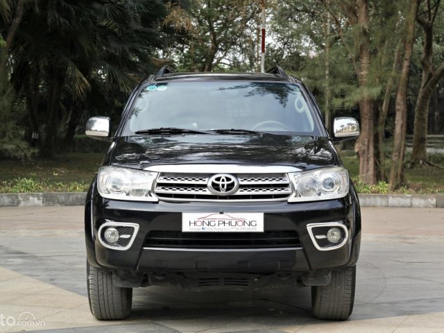 Bán xe Toyota Fortuner 7 chỗ 2 cầu 2010, xe đời chủ đầu, bảo dưỡng thường xuyên. Bộ lốp mới thay của hãng date 20250