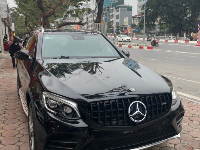 Bán Mercedes GLC 300 4Matic năm 2018, màu đen