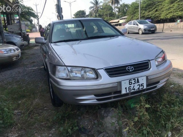 Cần bán Toyota Camry GLi 2.2 năm 2002 chính chủ