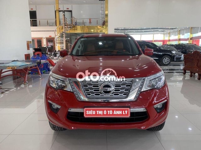 Cần bán gấp Nissan Terrano E 2.5 AT 2WD năm 2019, màu đỏ, xe nhập 