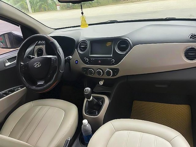 Xe Hyundai Grand i10 1.2 MT sản xuất năm 2017, màu bạc, nhập khẩu  2