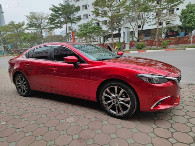 Bán Mazda 6 2.0 prenium năm sản xuất 2019, màu đỏ siêu đẹp, giá cạnh tranh0