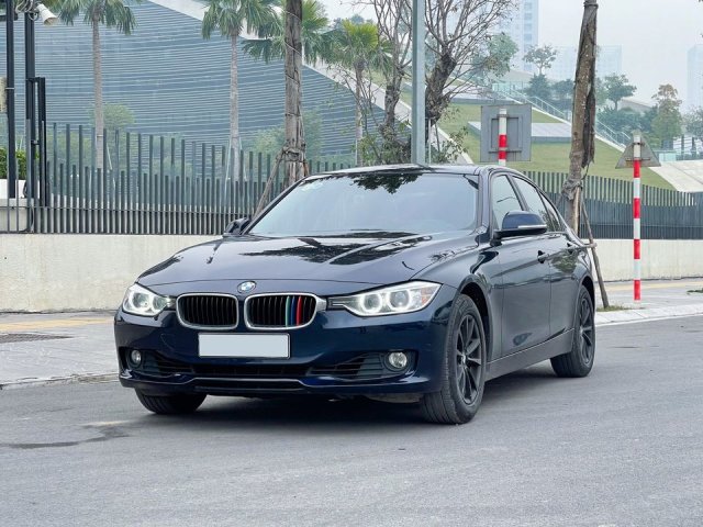 Bán BMW 320i 2013 nhập khẩu nguyên chiếc2