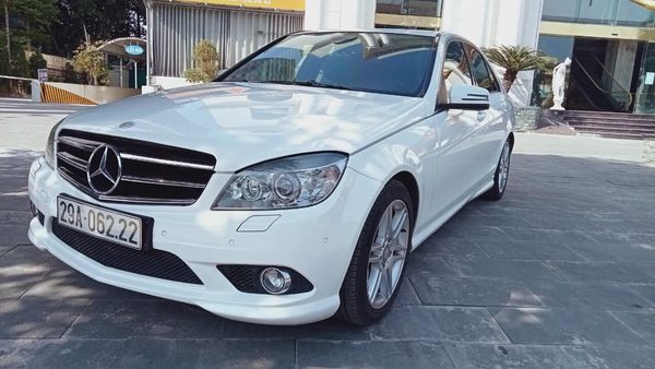 Cần bán Mercedes C300 AMG sản xuất năm 2010, màu trắng 0