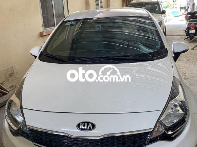 Bán Kia Rio 1.4AT sản xuất năm 2016, màu trắng, xe nhập chính chủ 