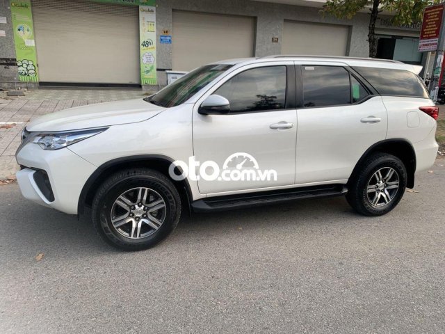 Cần bán lại xe Toyota Fortuner 2.8V 4x4AT năm sản xuất 2019, màu trắng