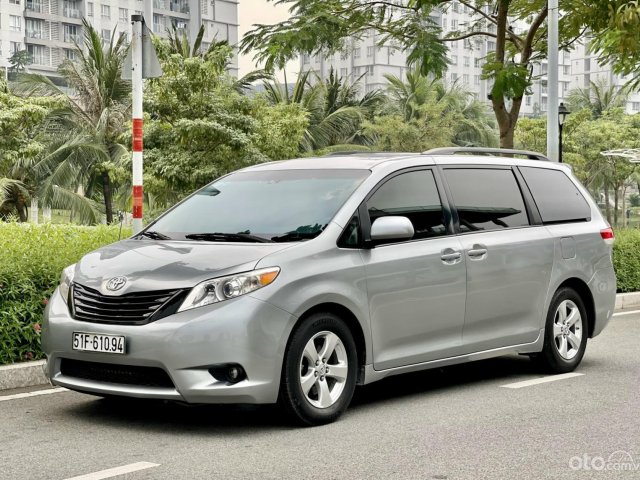 2010 Toyota Sienna III 27 187 Hp Automatic  Technical specs data fuel  consumption Dimensions