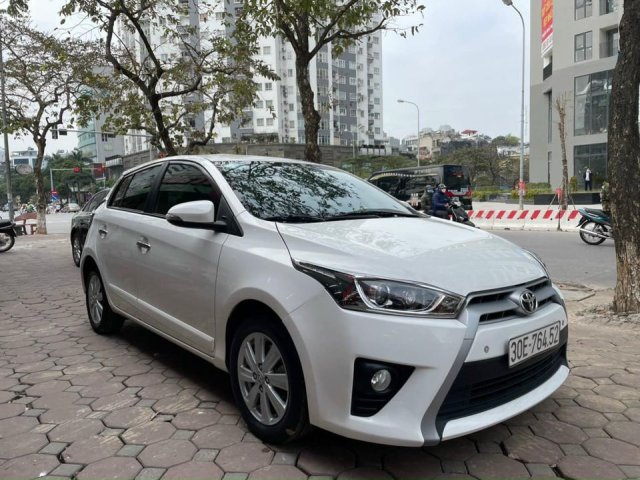 Cần bán gấp Toyota Yaris 1.5G năm 2017, màu trắng, cam kết không đâm đụng ngập nước, thủ tục pháp lý đảm bảo