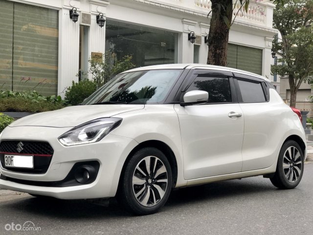 Bán ô tô Suzuki Swift 1.2L GLX sản xuất 2019 xe gia đình sử dụng