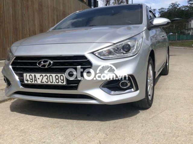 Bán ô tô Hyundai Accent 1.4MT năm 2018, màu bạc số sàn, 368tr0