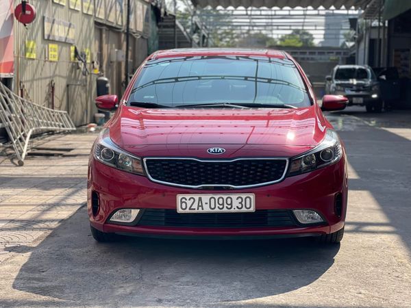 Cần bán lại xe Kia Cerato 2.0 năm 2018, màu đỏ