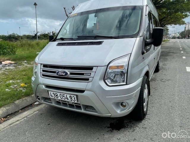 Xe Ford Transit Standard sản xuất năm 2015, màu bạc